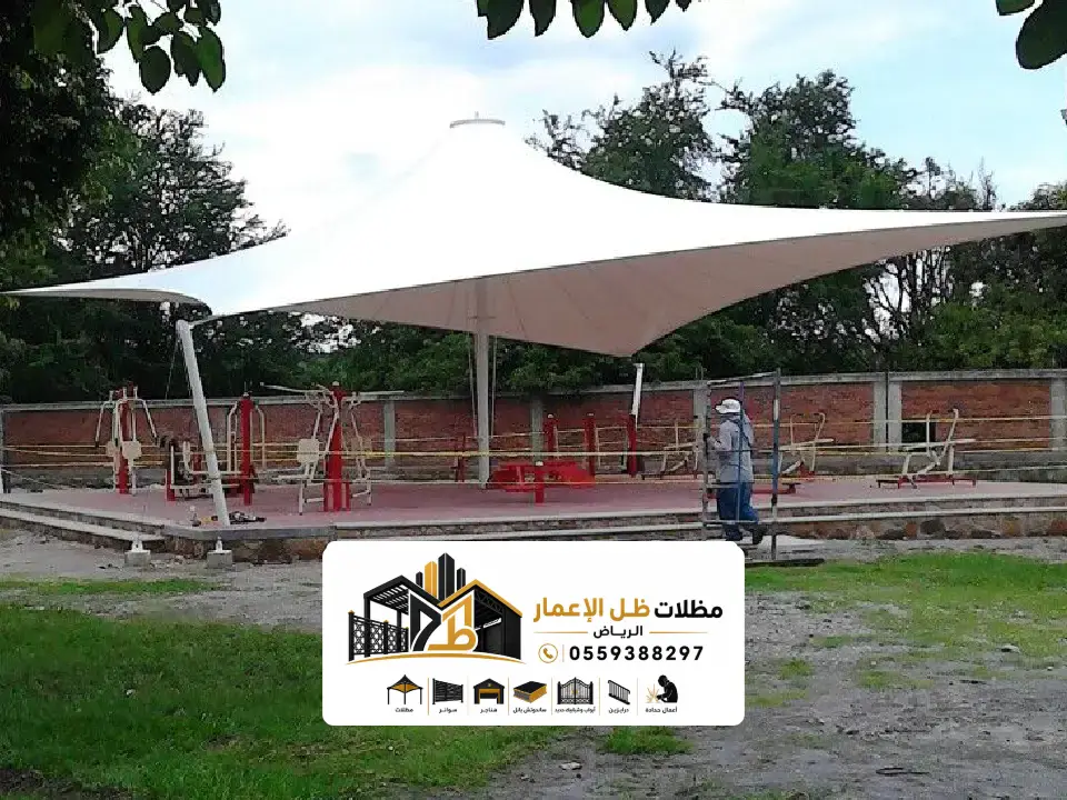 تصميم مظلة جلسة خارجية في الرياض